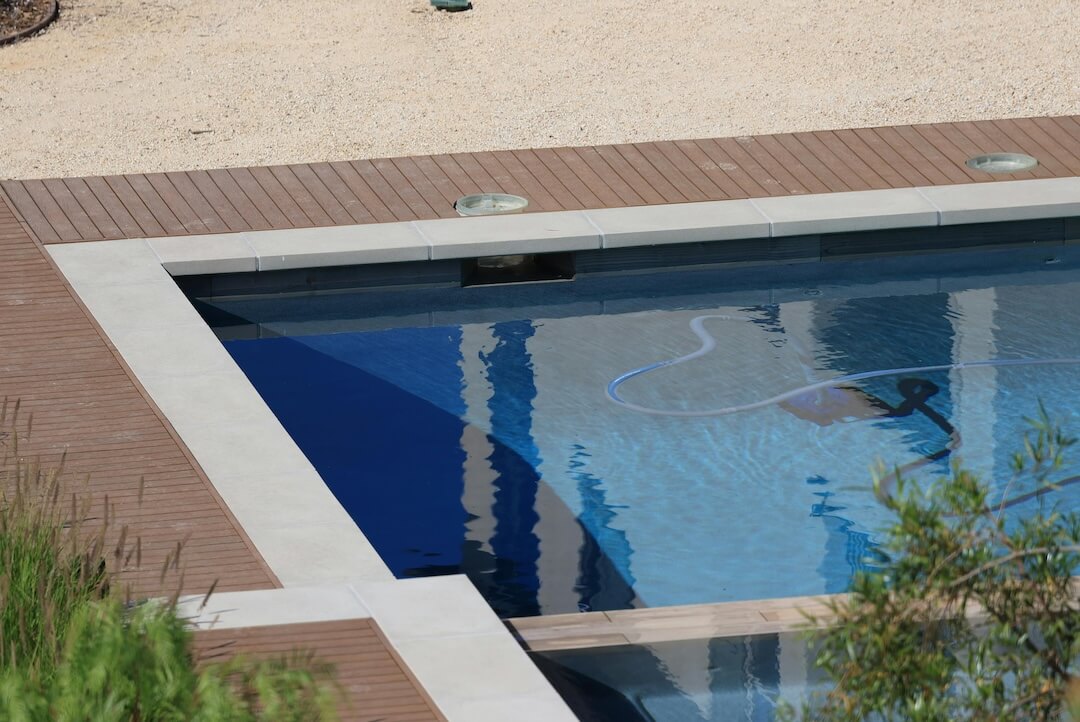 Leaf Debris and Pool Health in Florida Image